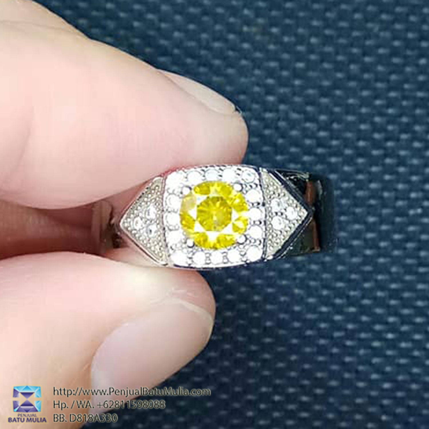 Fancy Yellow Diamond Berlian Warna Kuning Yellow Canary